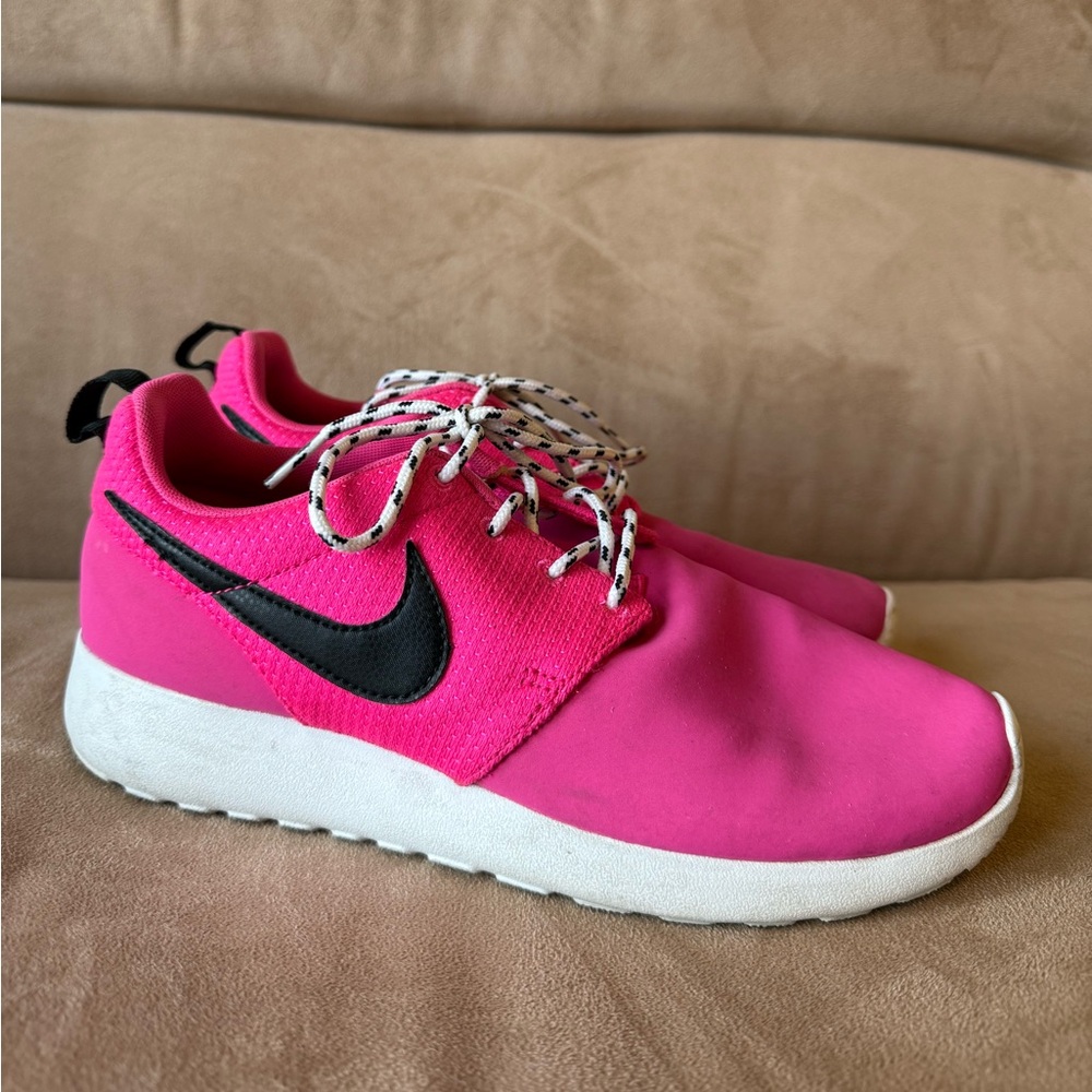 Nike Size 5 Running Shoes